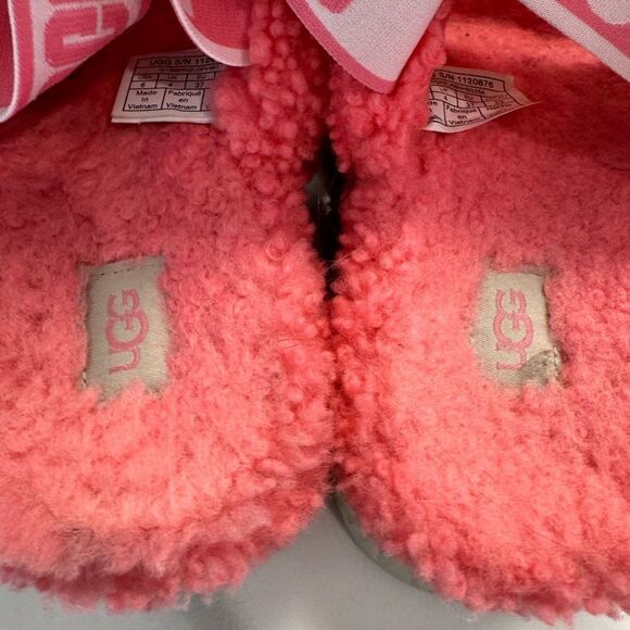 UGG Pink Fluffy slippers size 6 - Picture 3 of 6